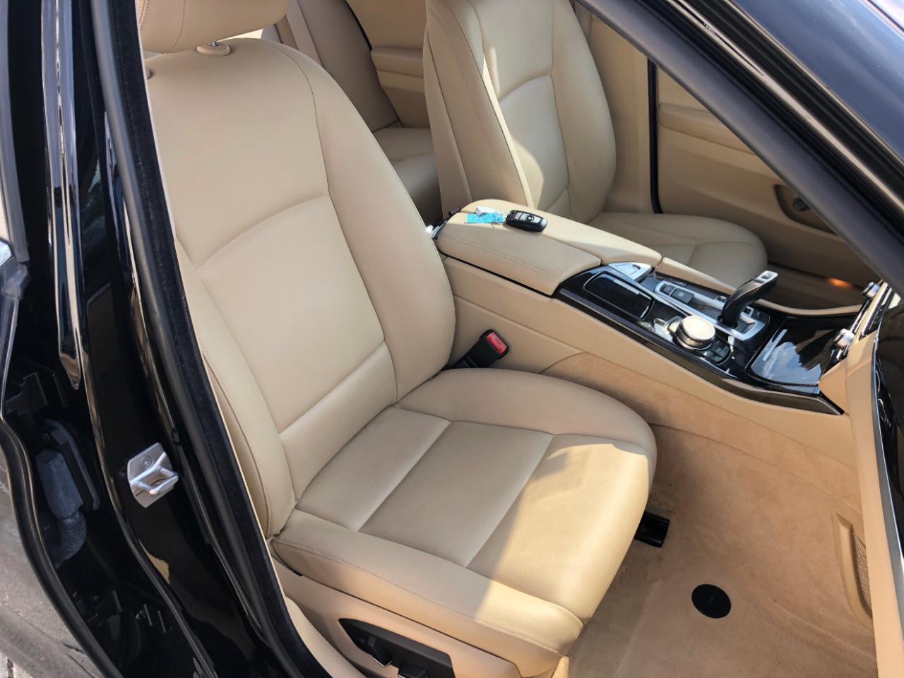 BMW 5 Series 4dr Sdn 528i RWD 2015