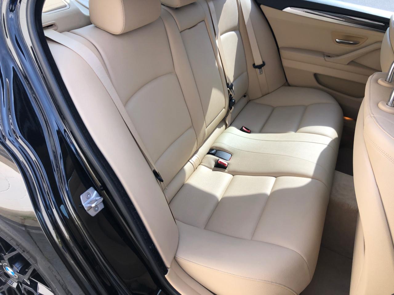 BMW 5 Series 4dr Sdn 528i RWD 2015