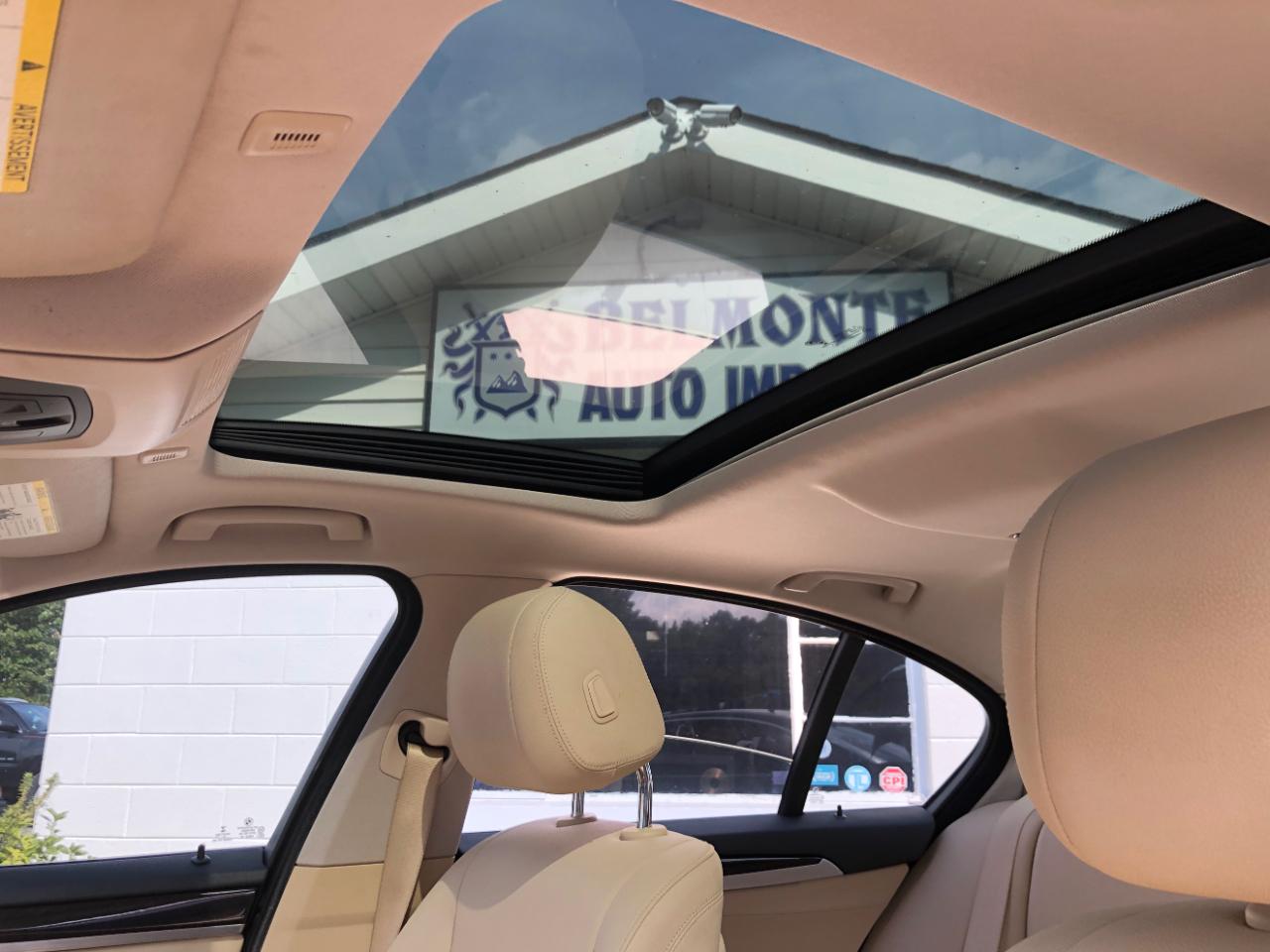 BMW 5 Series 4dr Sdn 528i RWD 2015