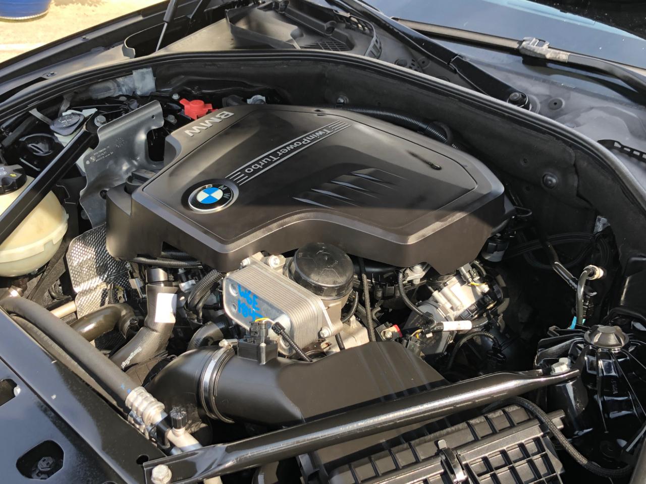 BMW 5 Series 4dr Sdn 528i RWD 2015