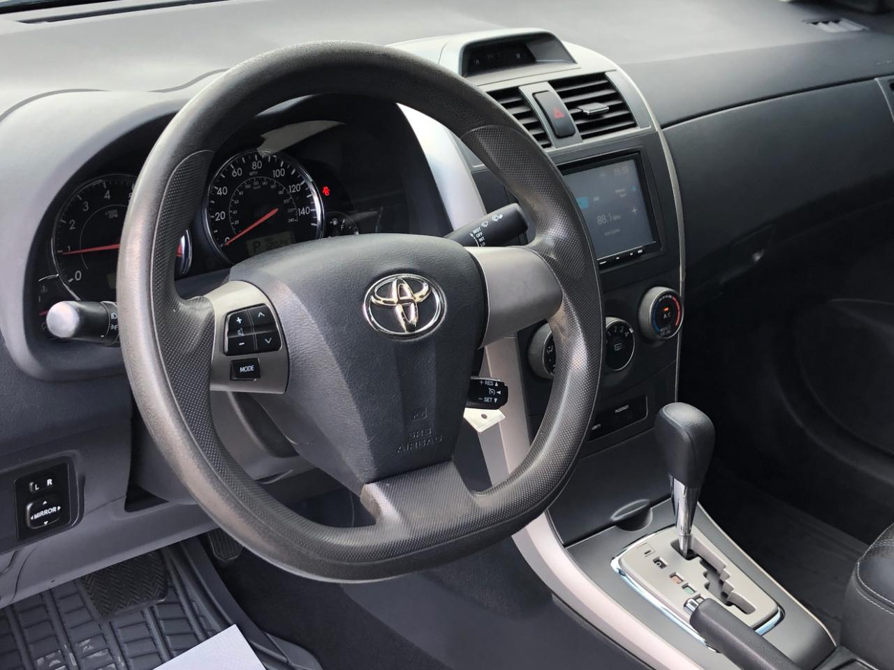 Toyota Corolla SE 4D Sedan 2013
