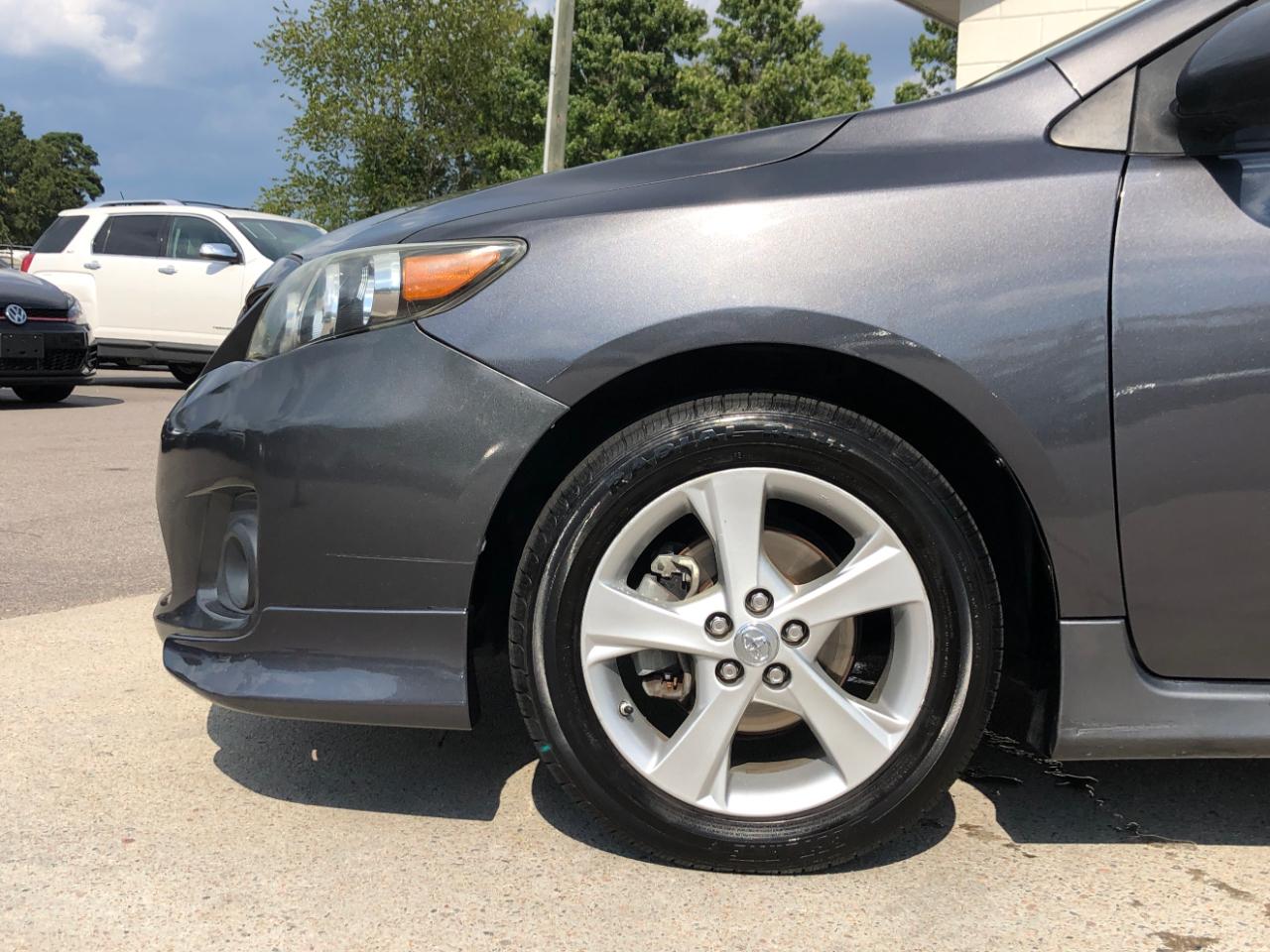 Toyota Corolla SE 4D Sedan 2013