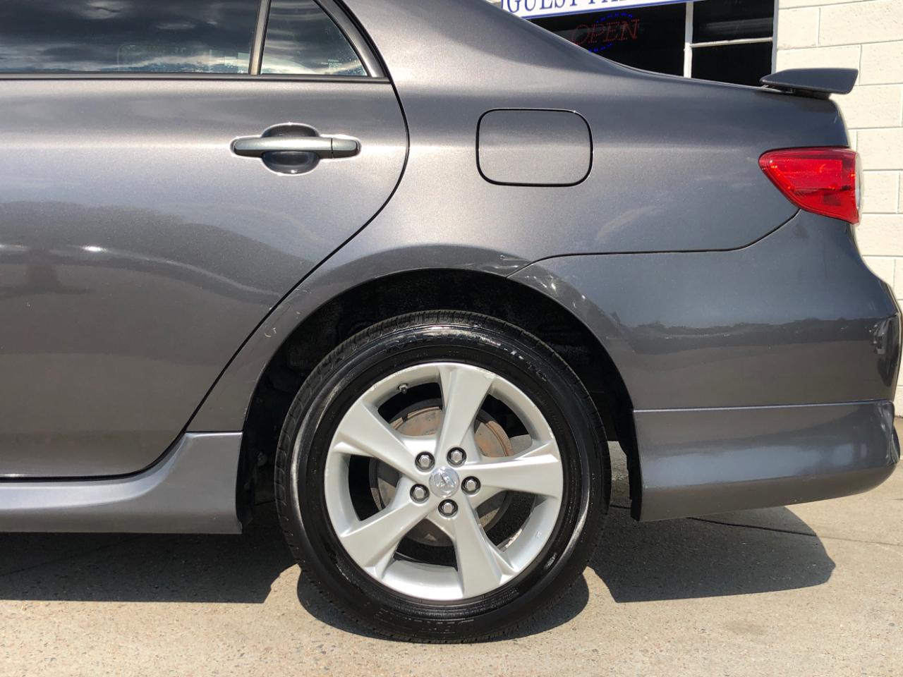 Toyota Corolla SE 4D Sedan 2013
