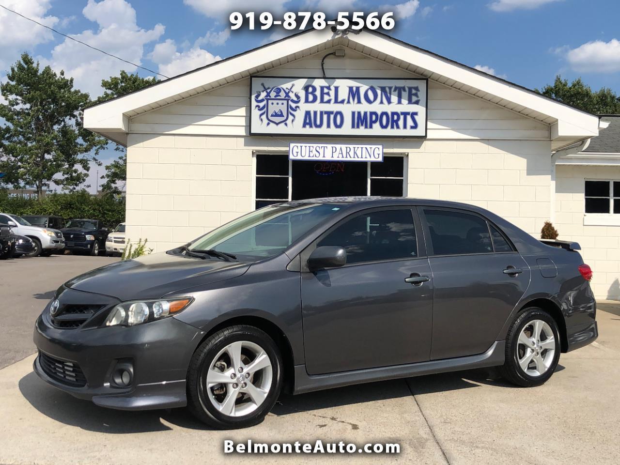 2013 Toyota Corolla SE 4D Sedan