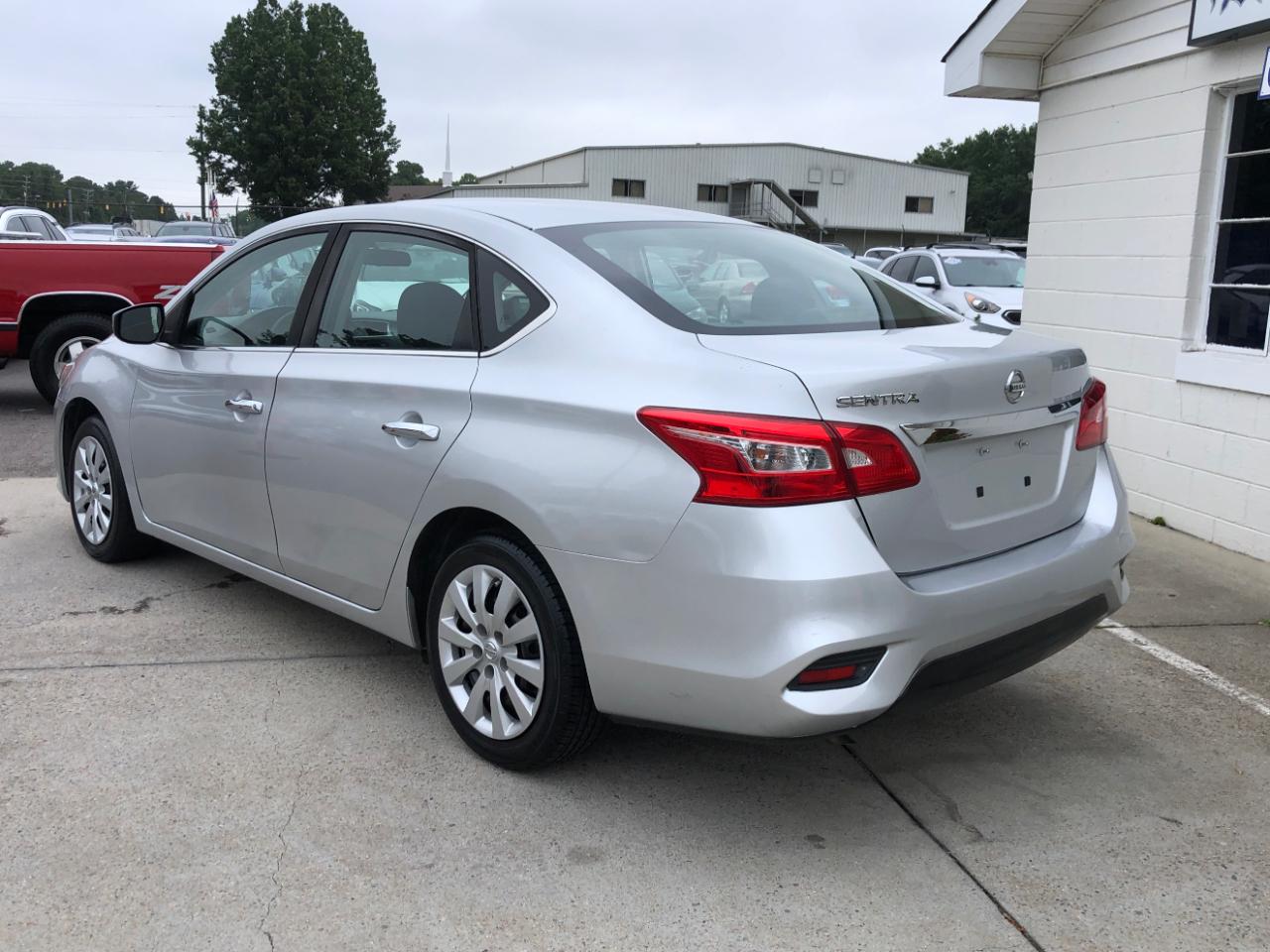 Nissan Sentra 4dr Sdn I4 CVT S 2016