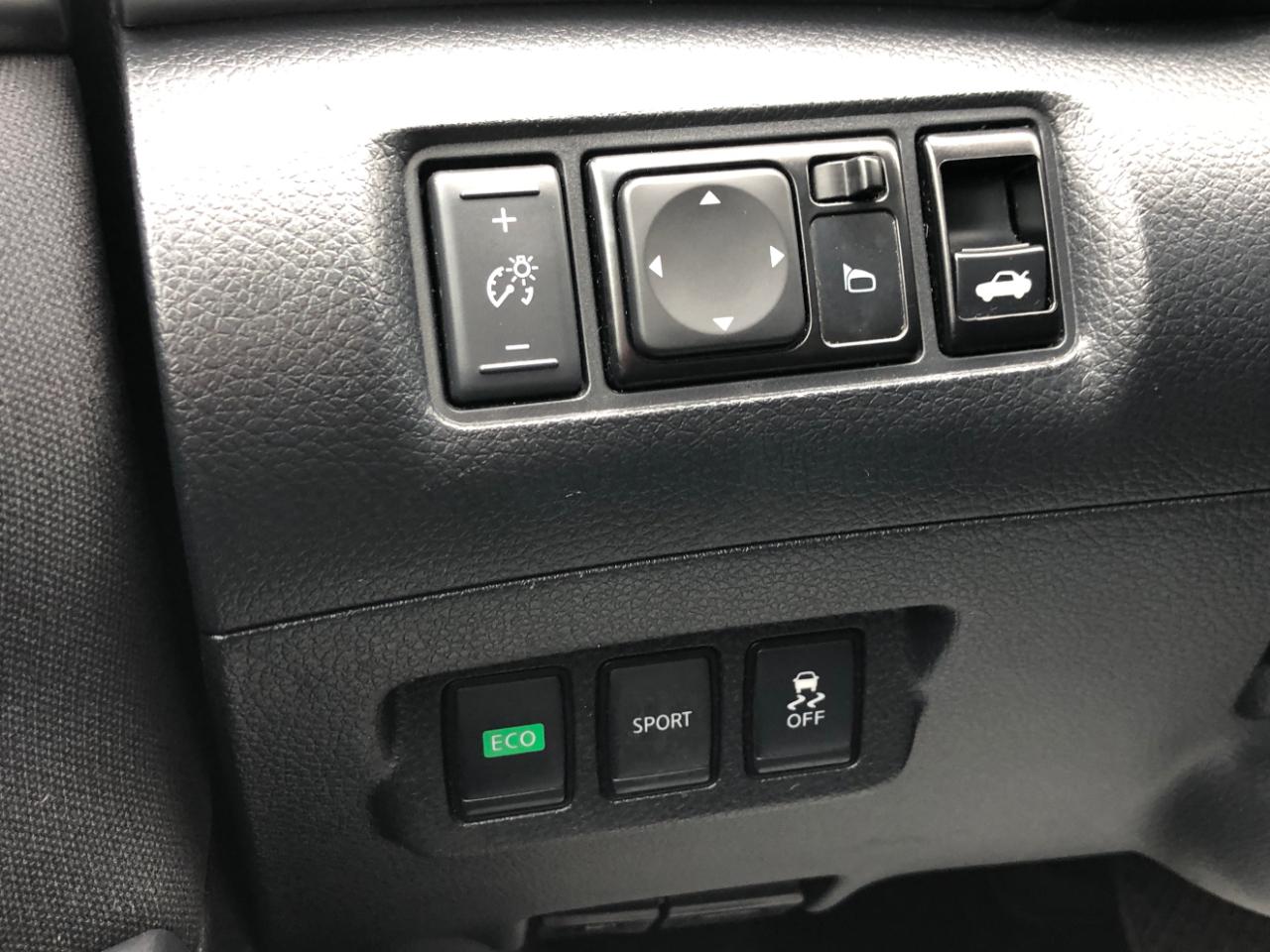 Nissan Sentra 4dr Sdn I4 CVT S 2016