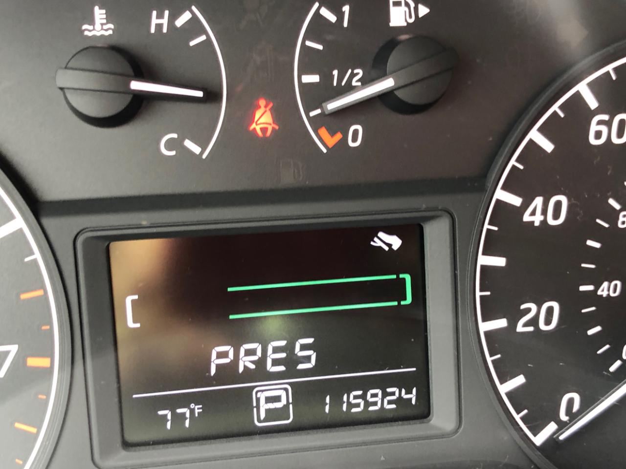 Nissan Sentra 4dr Sdn I4 CVT S 2016