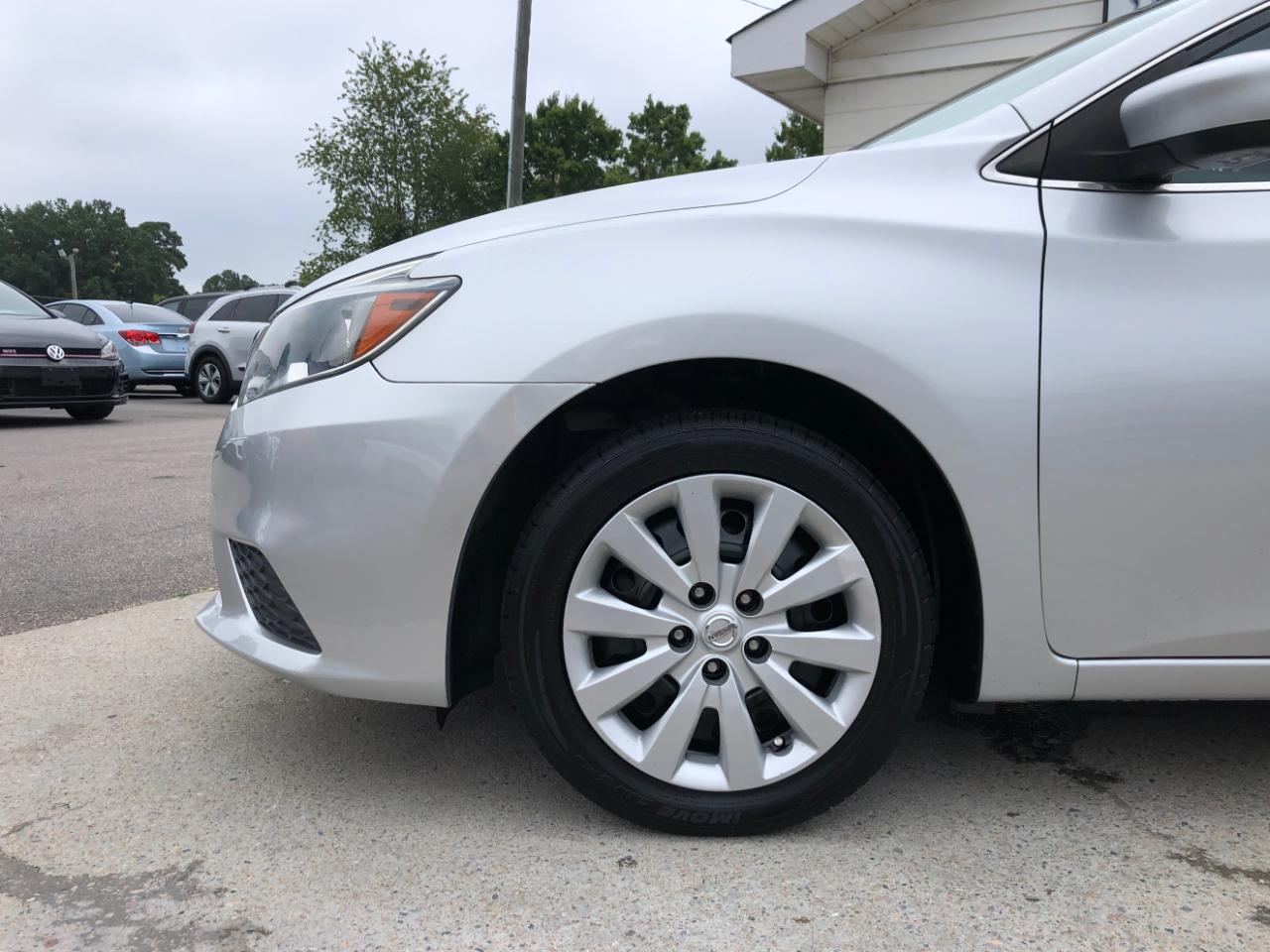 Nissan Sentra 4dr Sdn I4 CVT S 2016