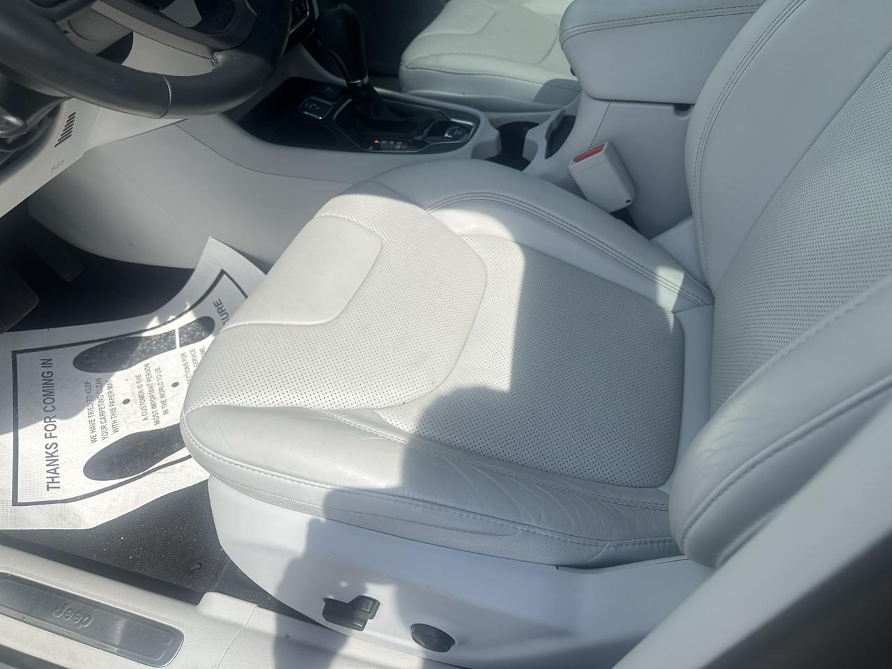 Jeep Cherokee Limited FWD 2020