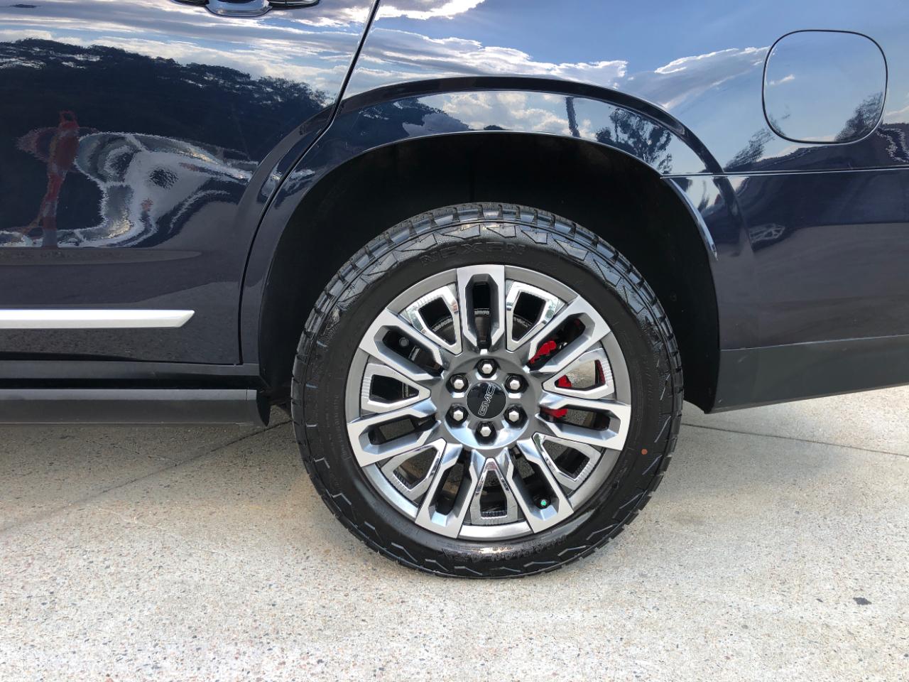 GMC Yukon 4WD 4dr Denali 2023