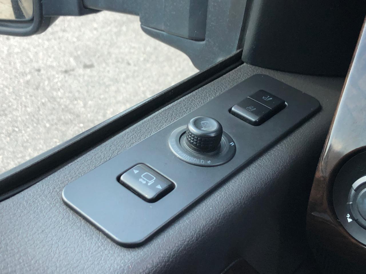 Ford Super Duty F-350 SRW 4WD Crew Cab 172" Platinum 2015