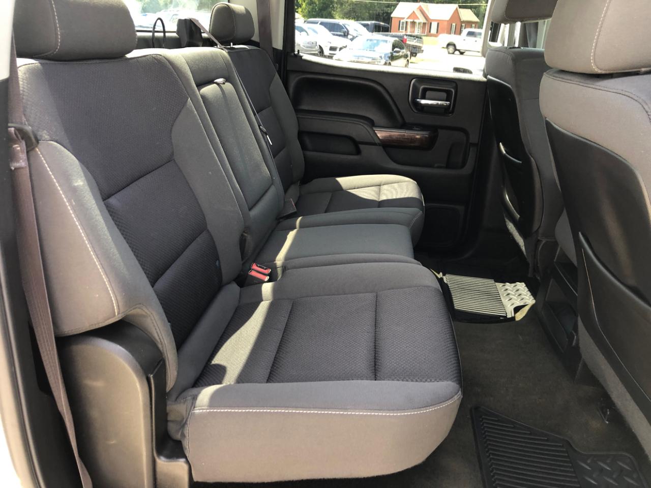 GMC Sierra 2500HD available WiFi 4WD Crew Cab 153.7" SLE 2015