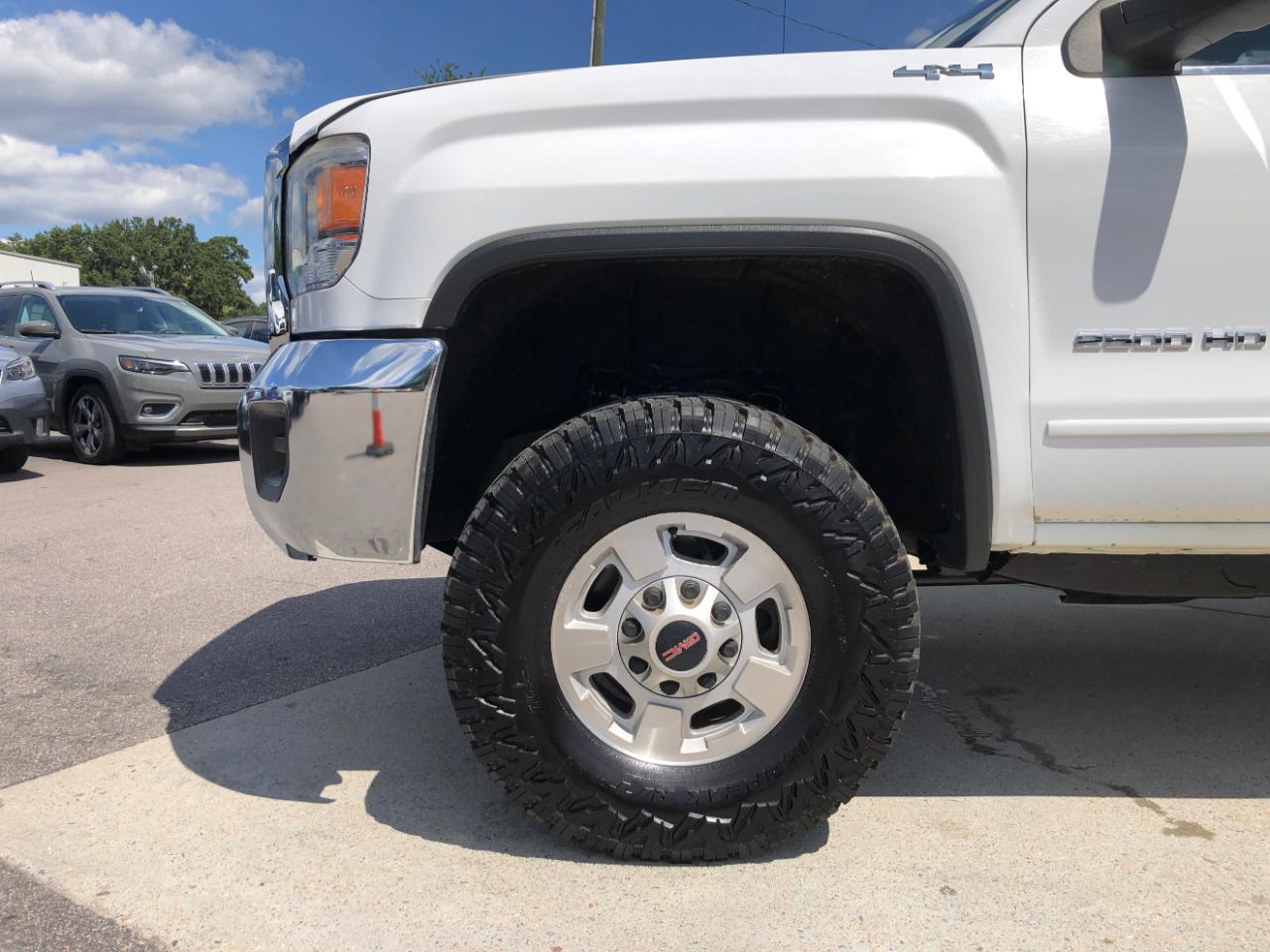GMC Sierra 2500HD available WiFi 4WD Crew Cab 153.7" SLE 2015