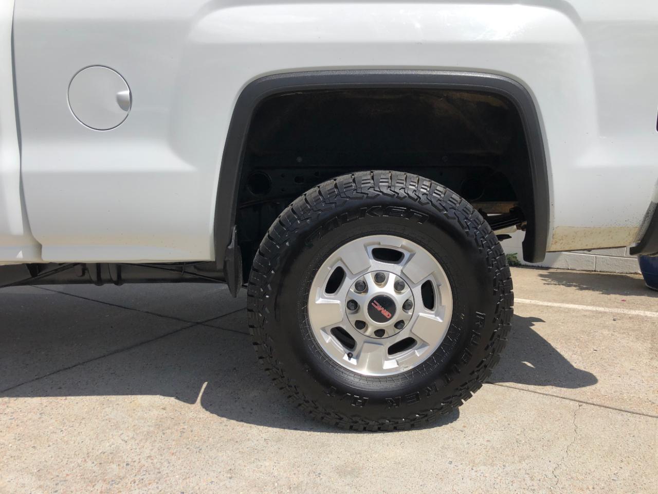 GMC Sierra 2500HD available WiFi 4WD Crew Cab 153.7" SLE 2015