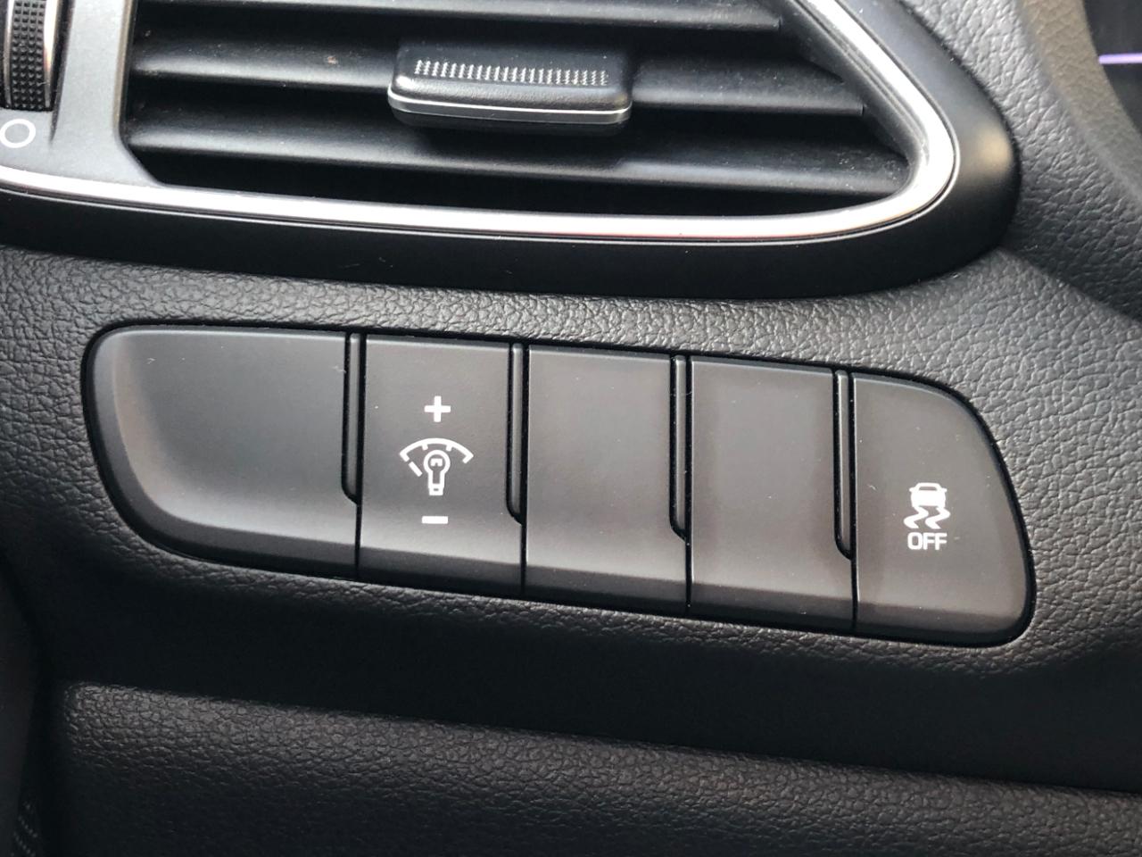Hyundai Elantra GT Auto 2018