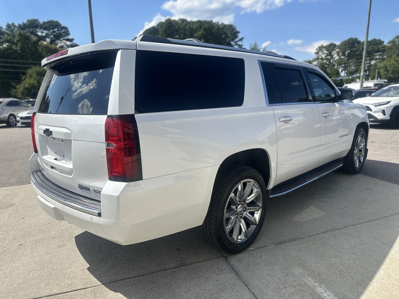 Chevrolet Suburban 4WD 4dr 1500 Premier 2017