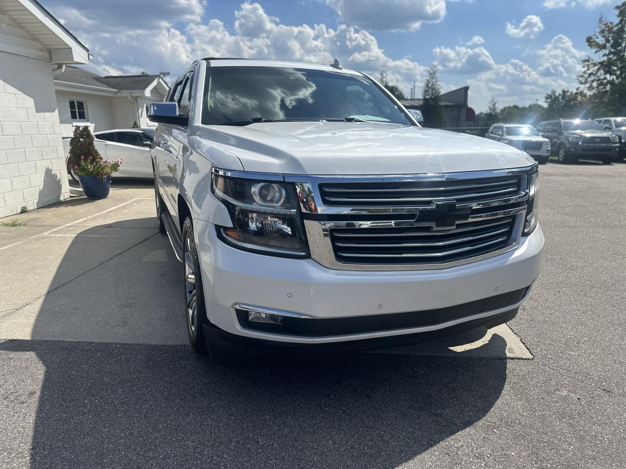 Chevrolet Suburban 4WD 4dr 1500 Premier 2017