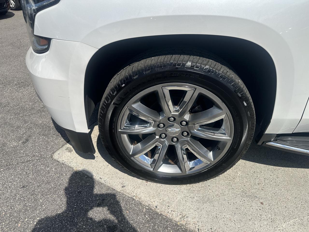 Chevrolet Suburban 4WD 4dr 1500 Premier 2017