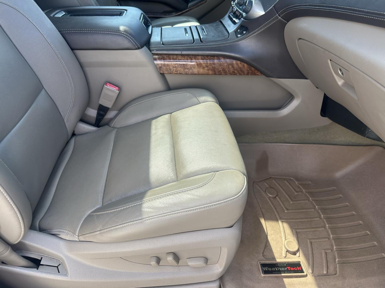 Chevrolet Suburban 4WD 4dr 1500 Premier 2017