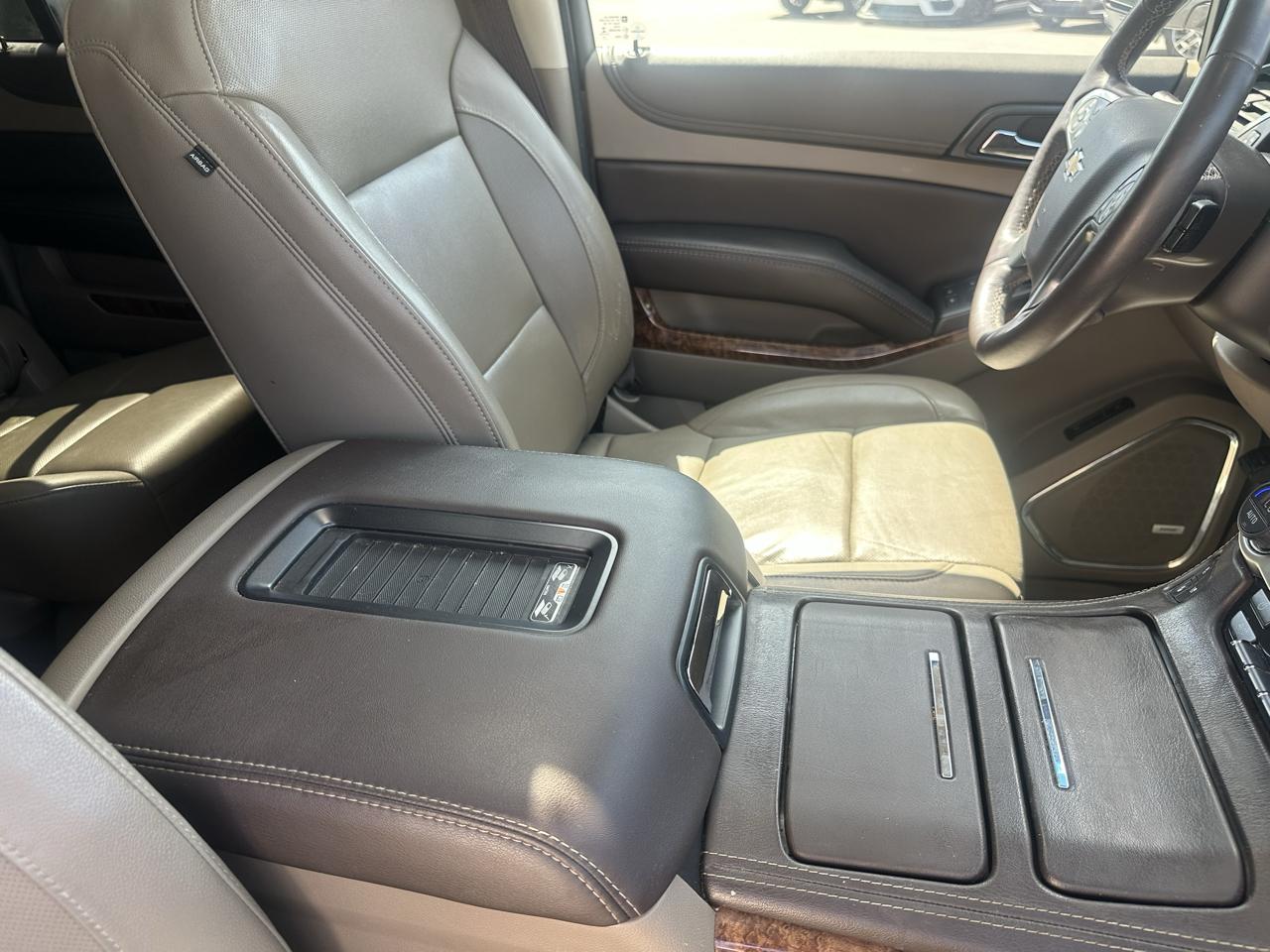 Chevrolet Suburban 4WD 4dr 1500 Premier 2017