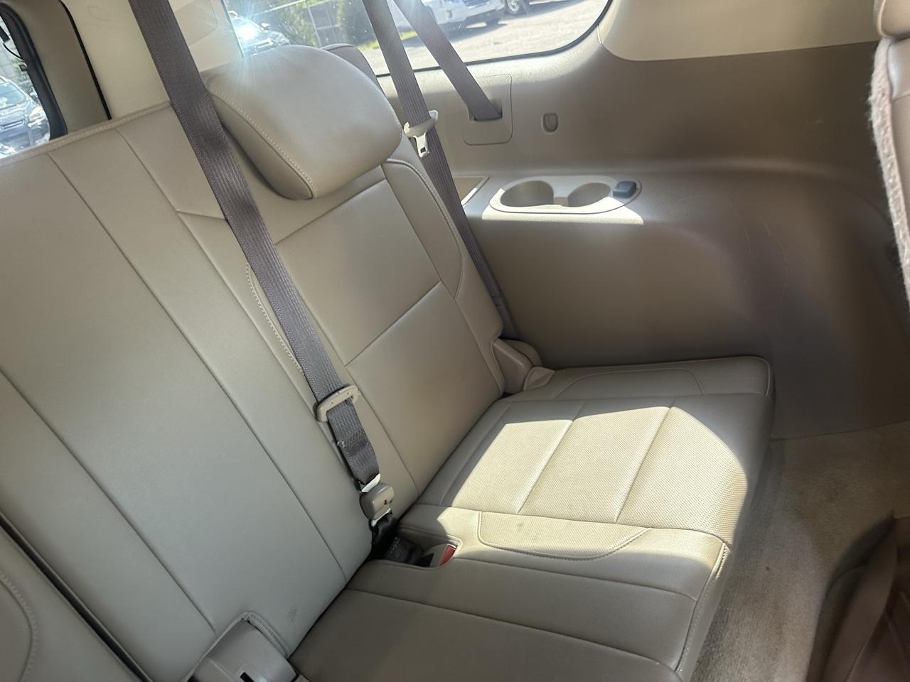 Chevrolet Suburban 4WD 4dr 1500 Premier 2017