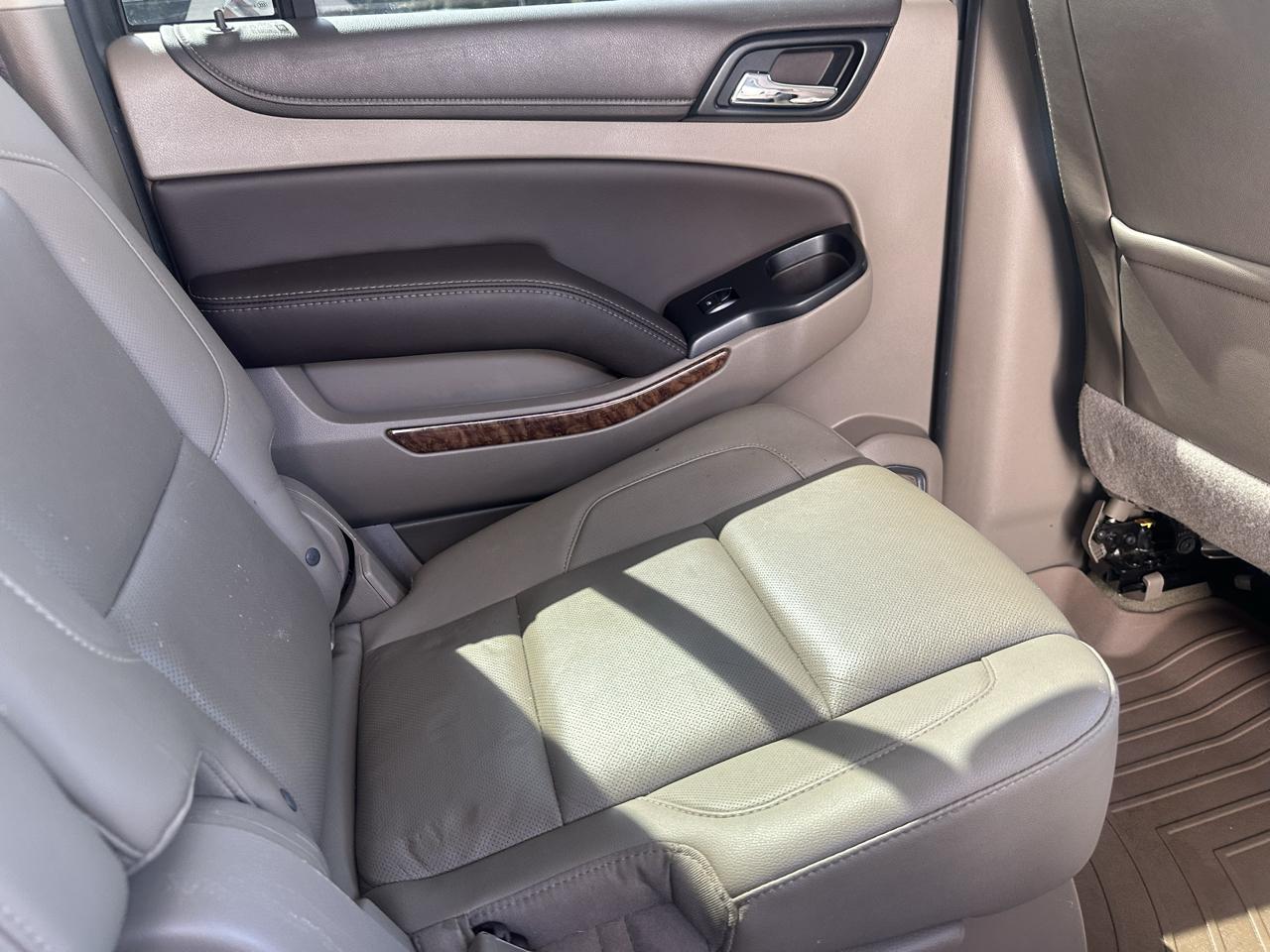 Chevrolet Suburban 4WD 4dr 1500 Premier 2017