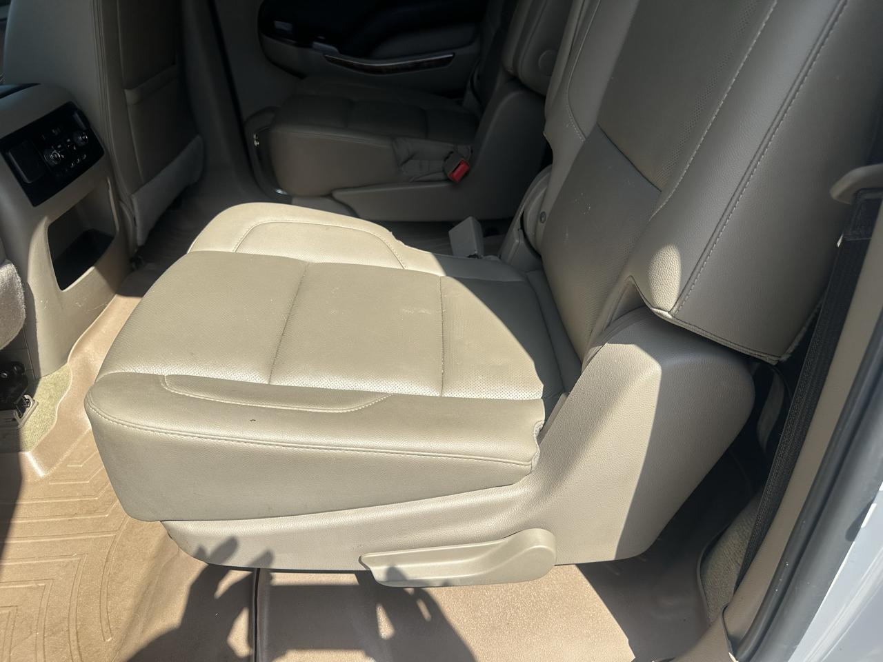 Chevrolet Suburban 4WD 4dr 1500 Premier 2017