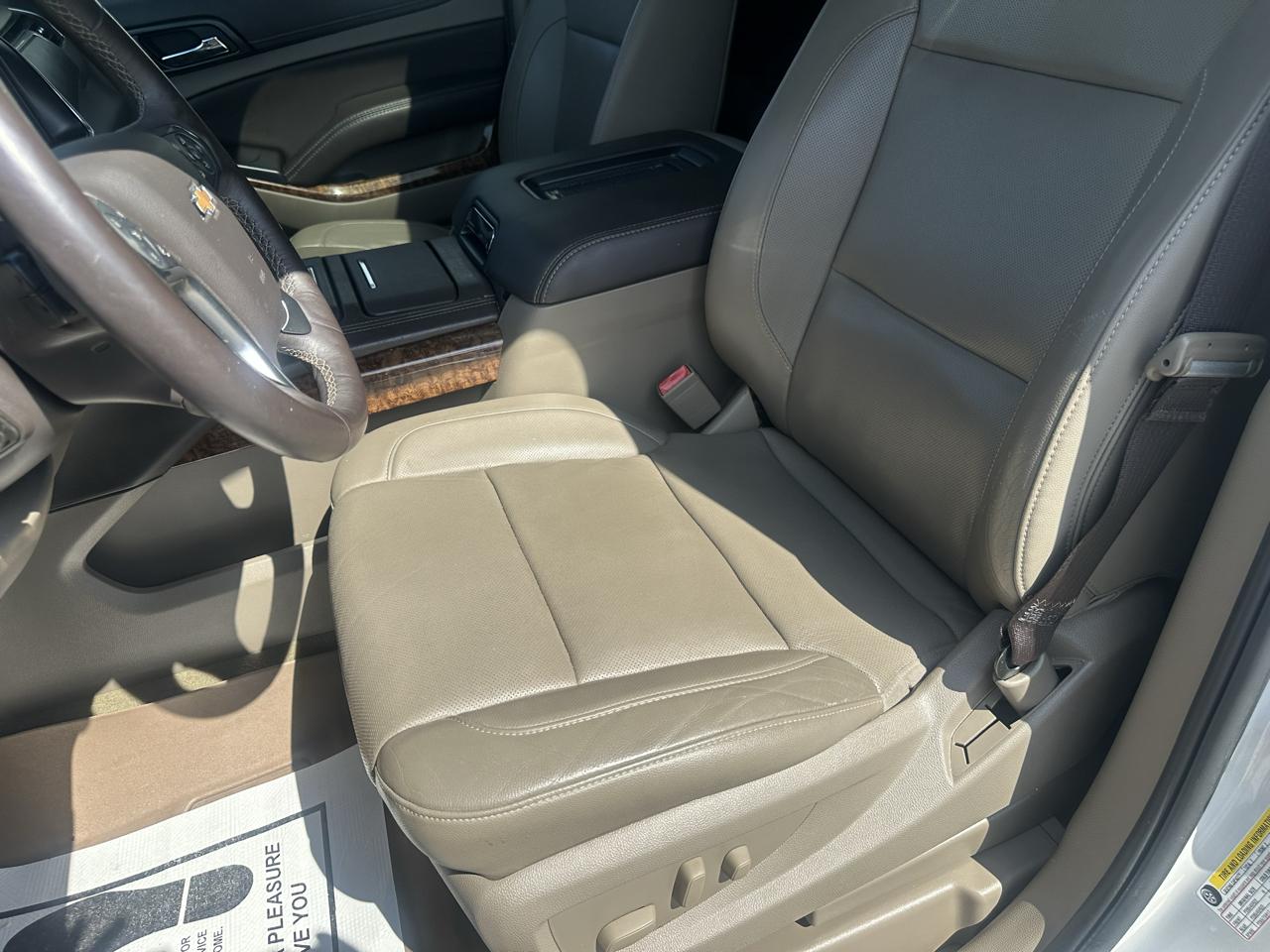 Chevrolet Suburban 4WD 4dr 1500 Premier 2017