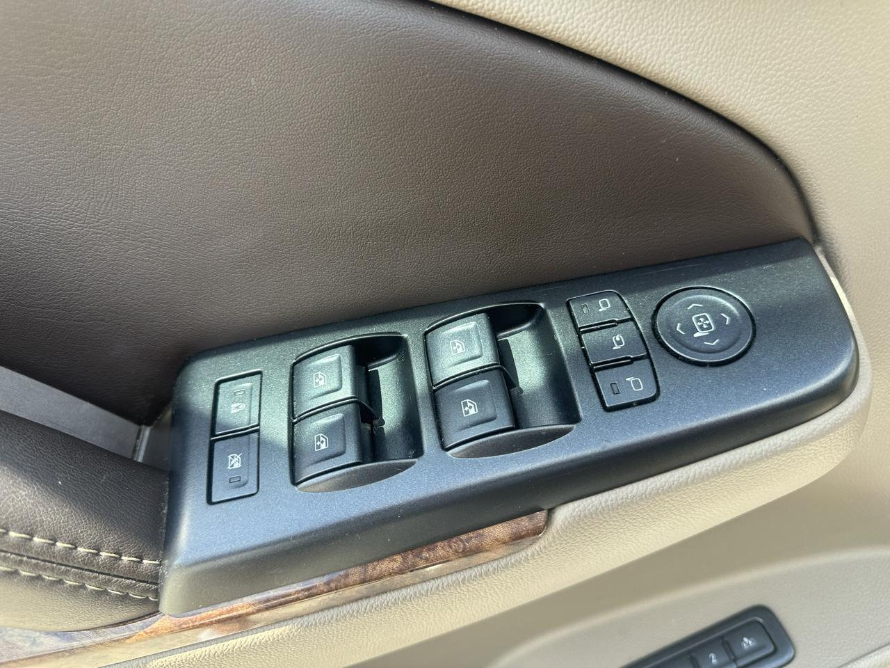 Chevrolet Suburban 4WD 4dr 1500 Premier 2017