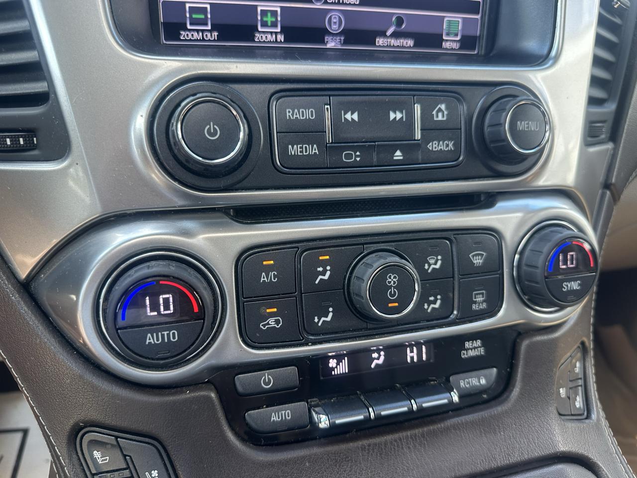 Chevrolet Suburban 4WD 4dr 1500 Premier 2017