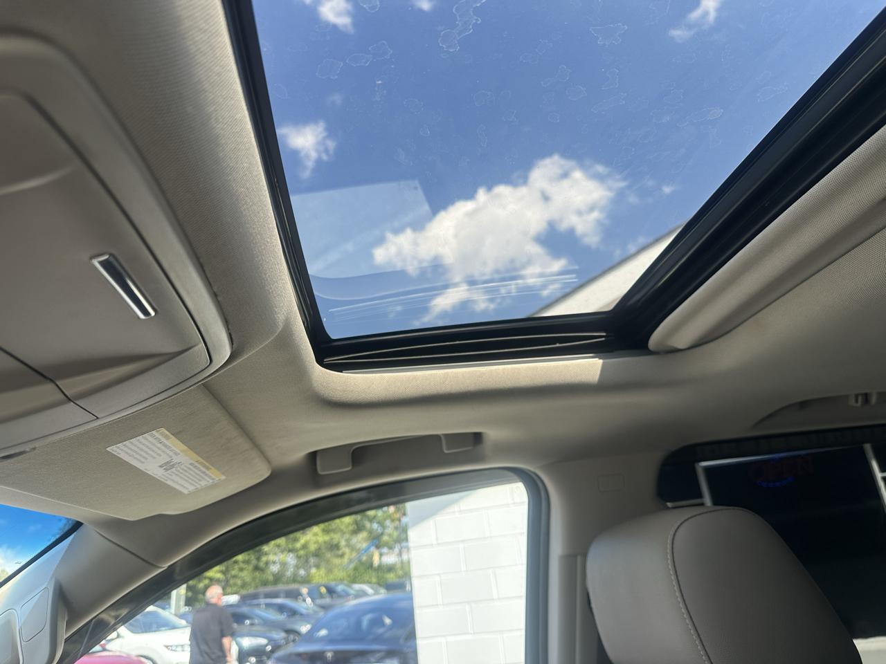Chevrolet Suburban 4WD 4dr 1500 Premier 2017