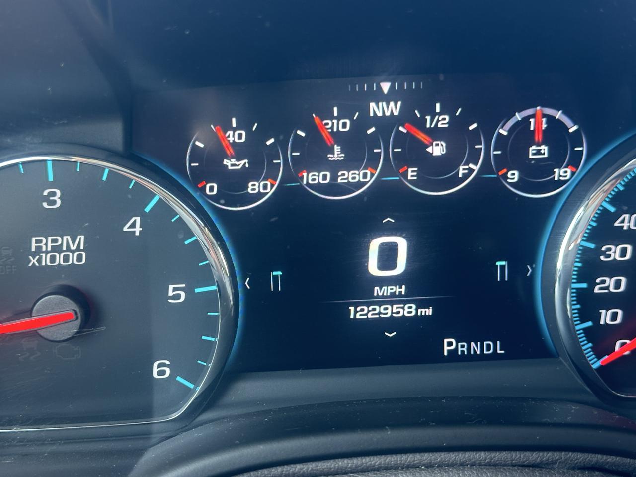 Chevrolet Suburban 4WD 4dr 1500 Premier 2017