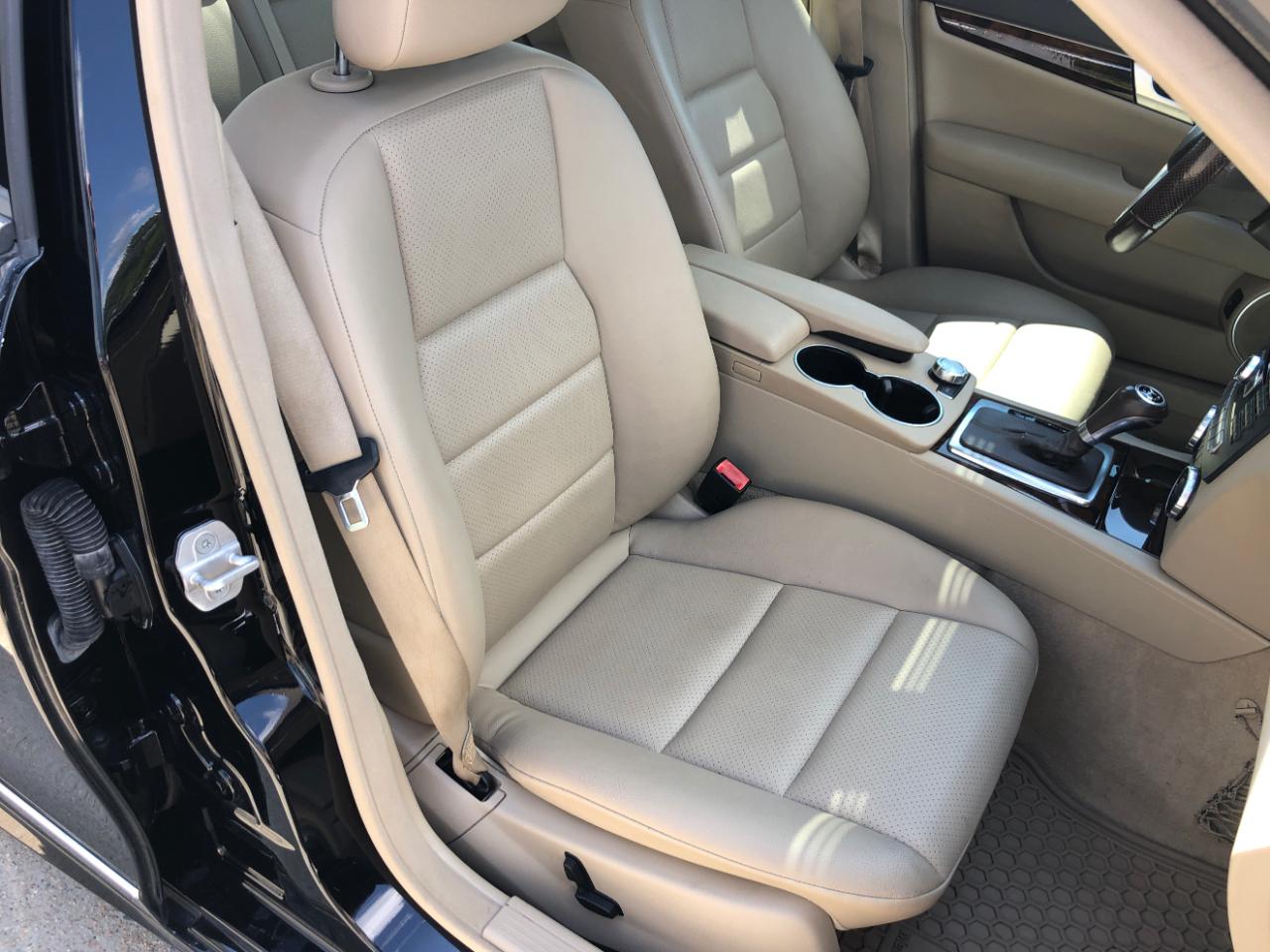 Mercedes-Benz C-Class 4dr Sdn C 250 Sport RWD 2014