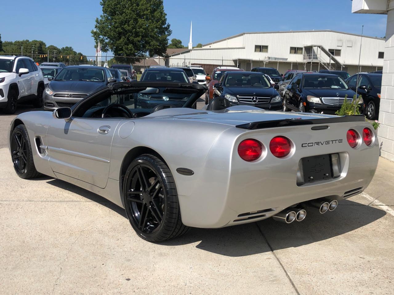 Chevrolet Corvette 2dr Convertible 2004