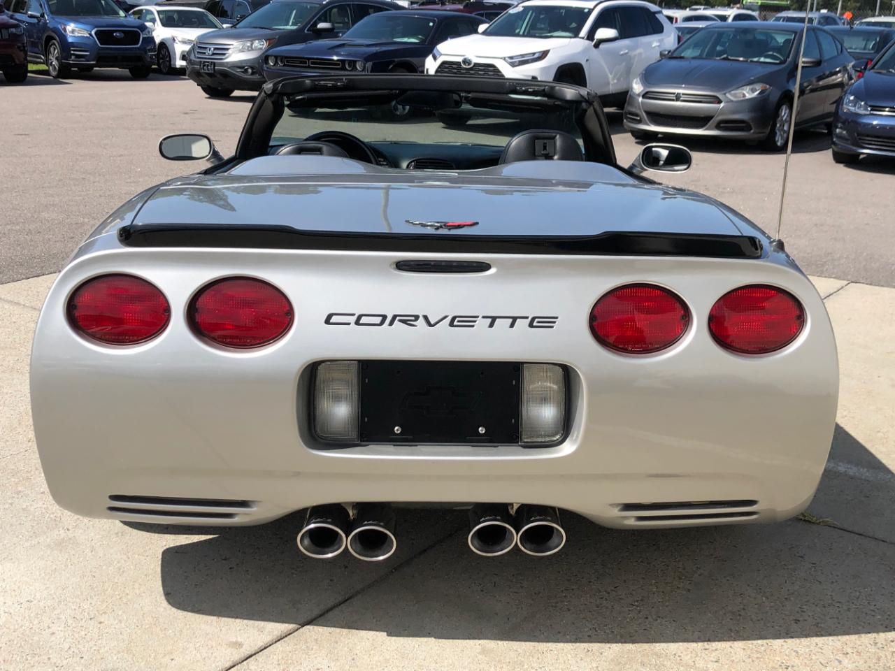 Chevrolet Corvette 2dr Convertible 2004