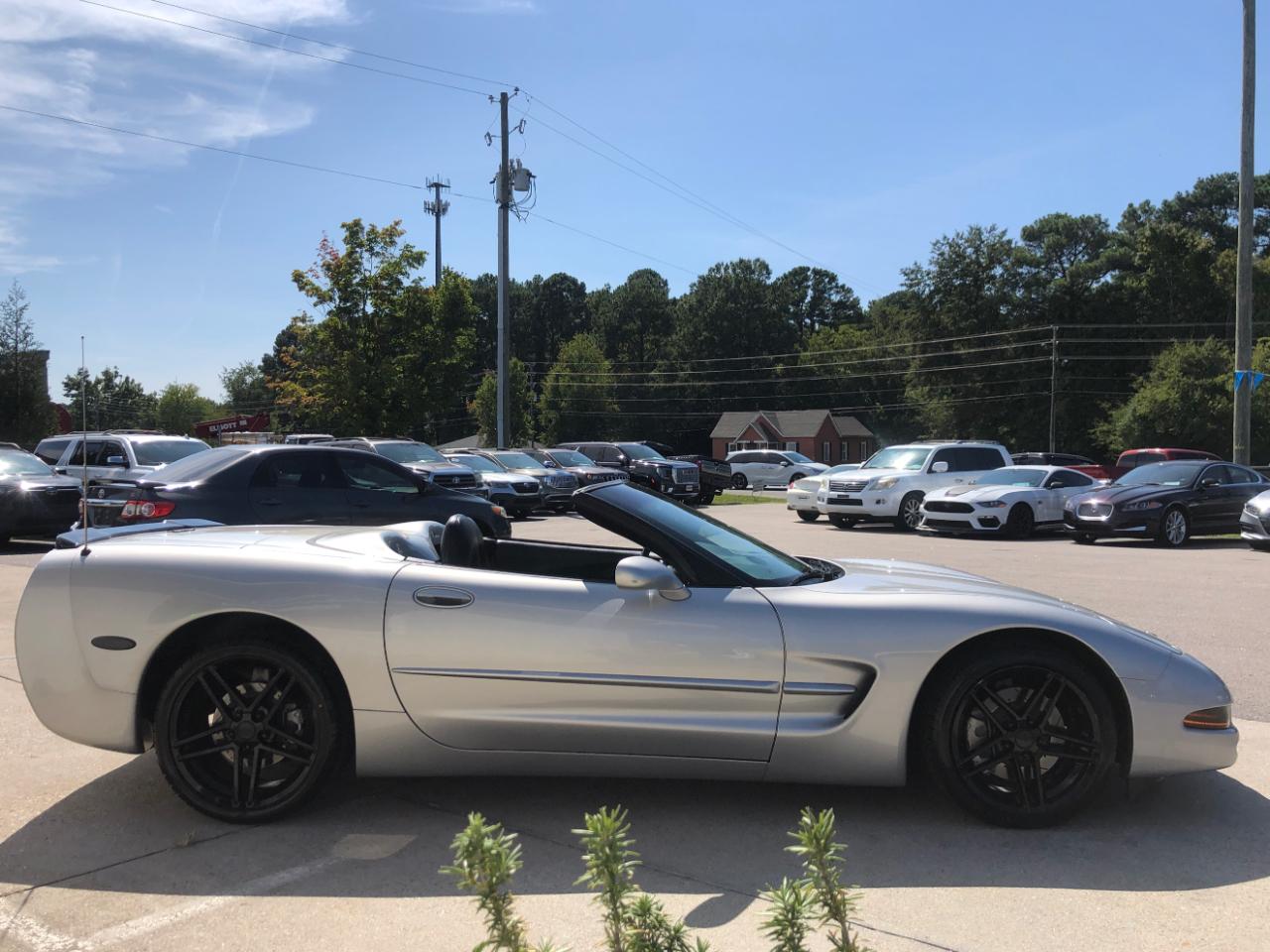 Chevrolet Corvette 2dr Convertible 2004