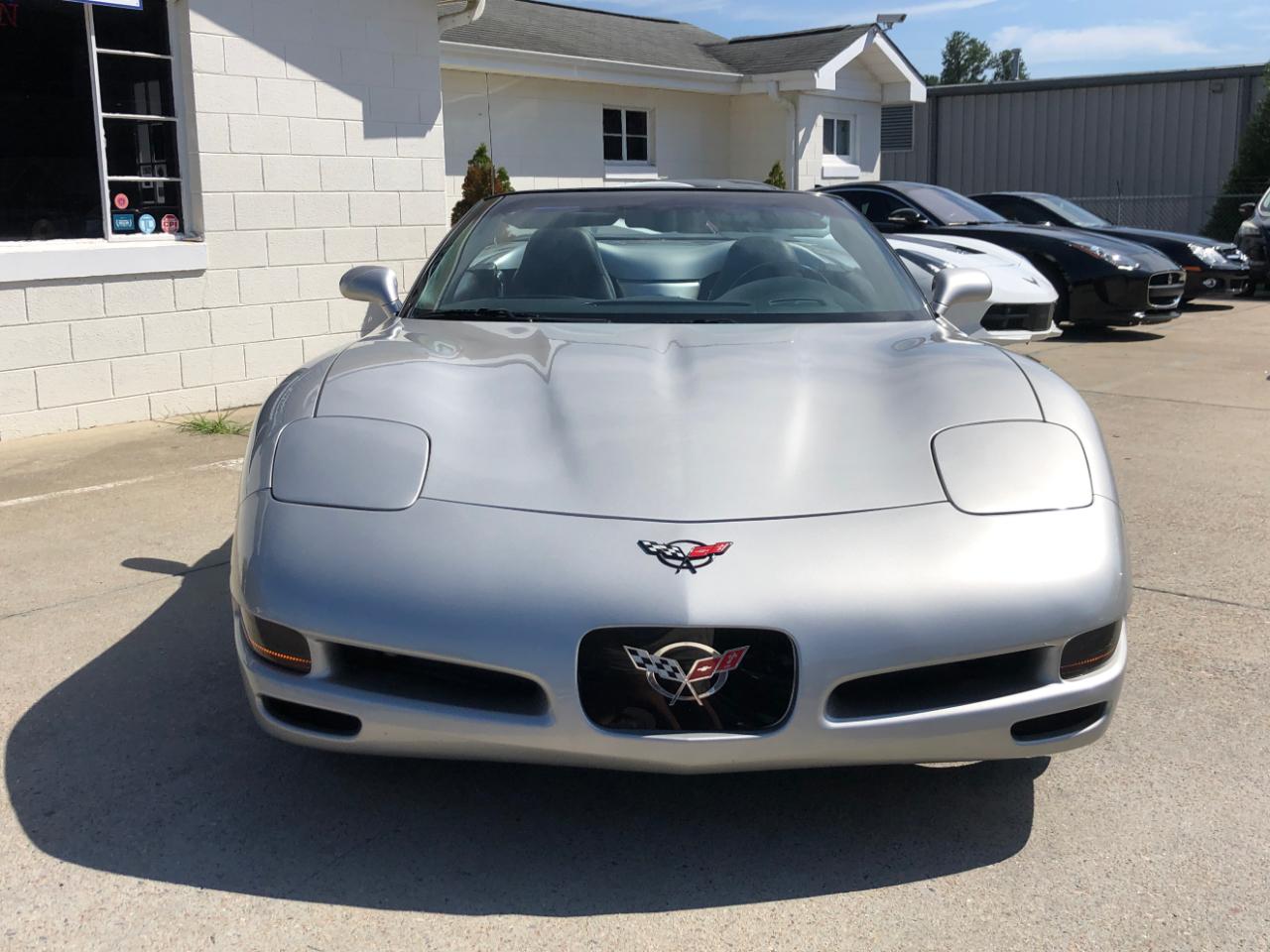 Chevrolet Corvette 2dr Convertible 2004
