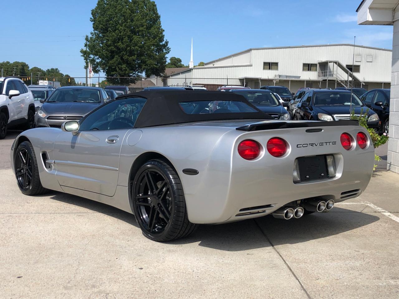 Chevrolet Corvette 2dr Convertible 2004