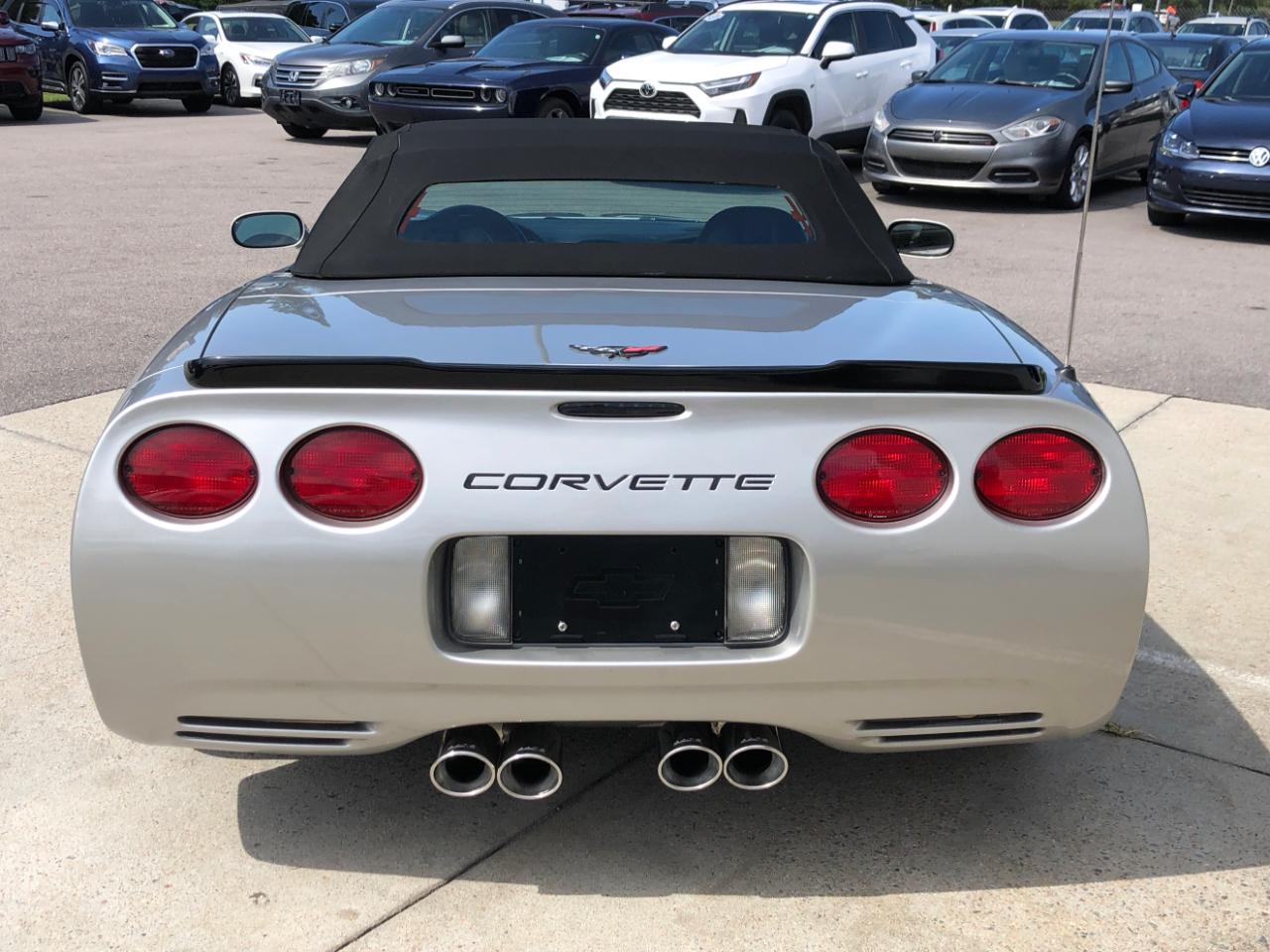Chevrolet Corvette 2dr Convertible 2004