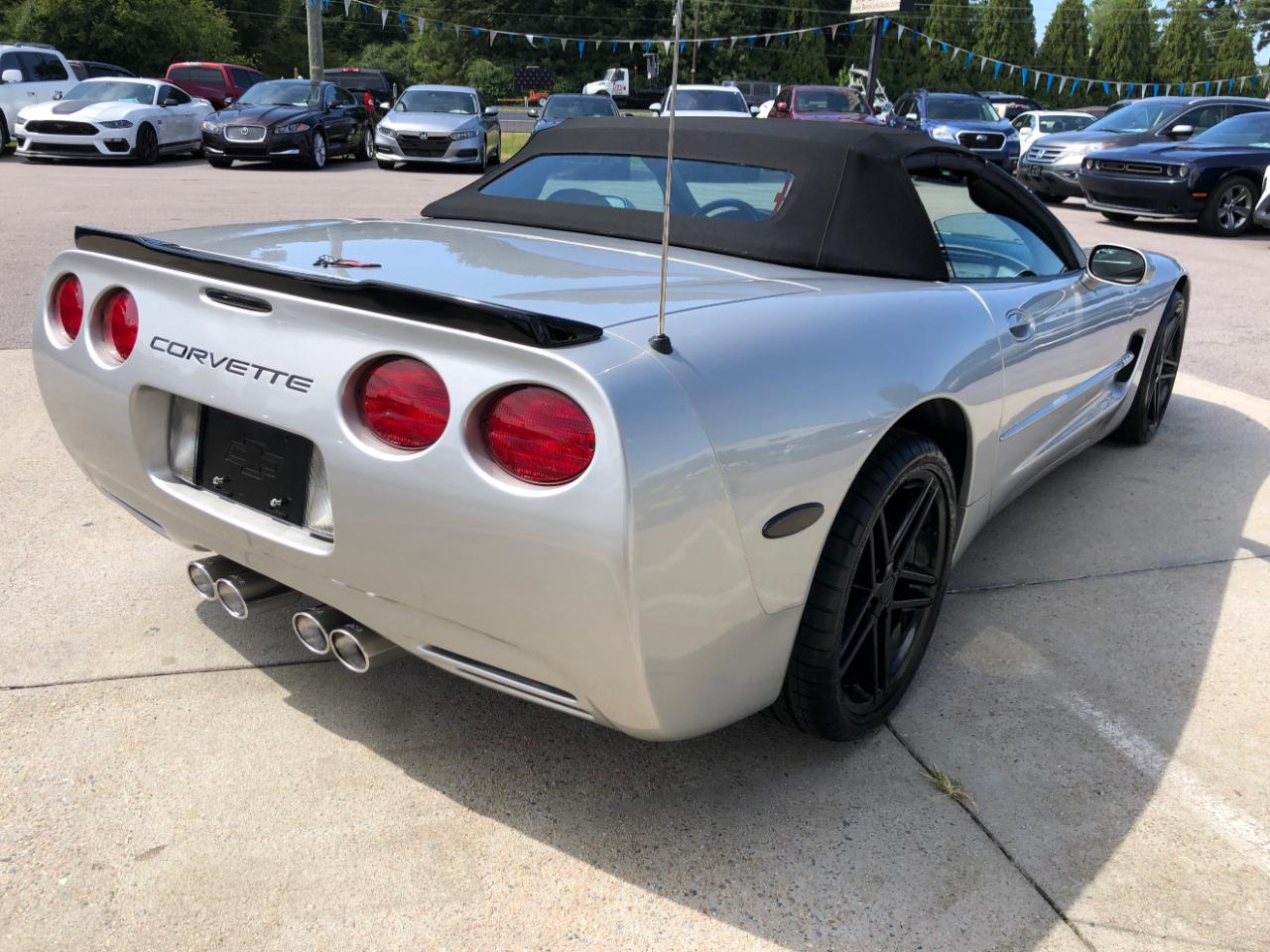Chevrolet Corvette 2dr Convertible 2004