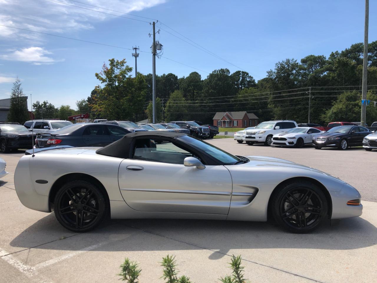Chevrolet Corvette 2dr Convertible 2004