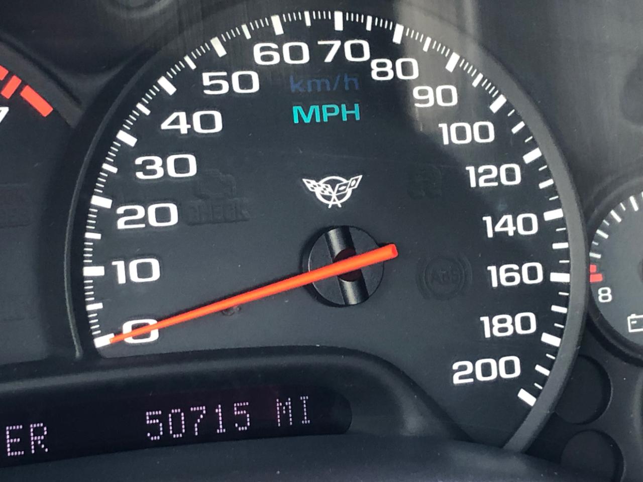 Chevrolet Corvette 2dr Convertible 2004