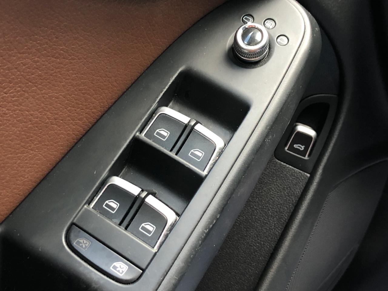 Audi A4 4dr Sdn CVT FrontTrak 2.0T Premium Plus 2014