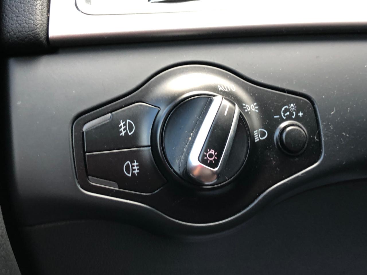 Audi A4 4dr Sdn CVT FrontTrak 2.0T Premium Plus 2014