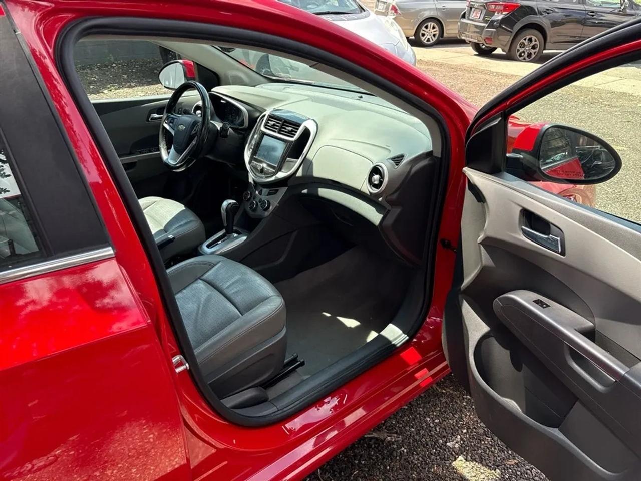 Chevrolet Sonic Premier Auto Sedan 2017