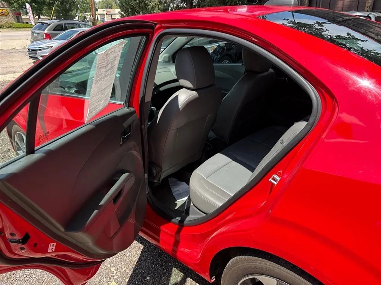 Chevrolet Sonic Premier Auto Sedan 2017