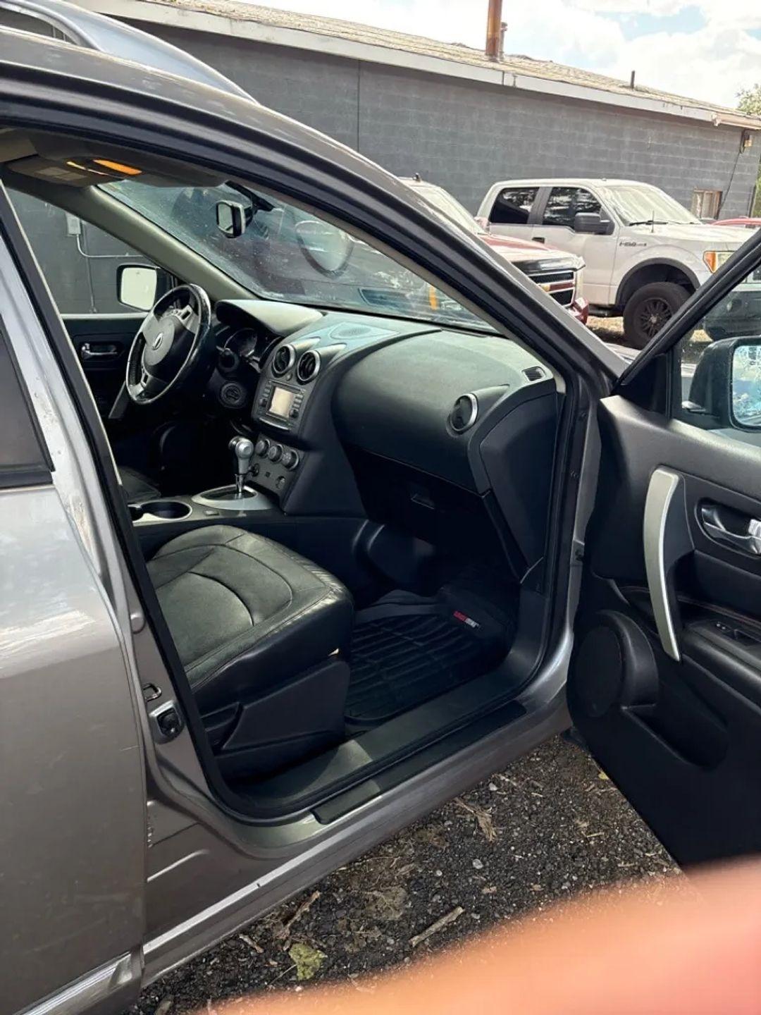 Nissan Rogue SV AWD 2012