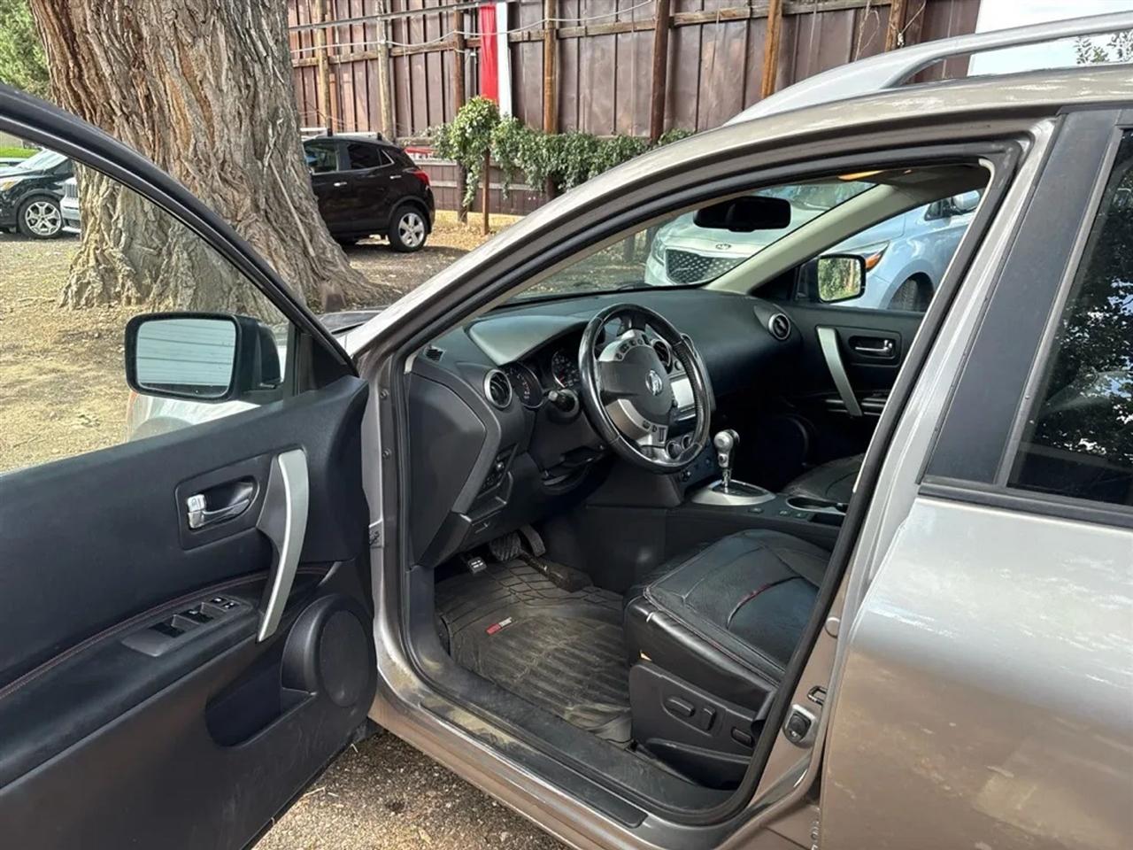 Nissan Rogue SV AWD 2012