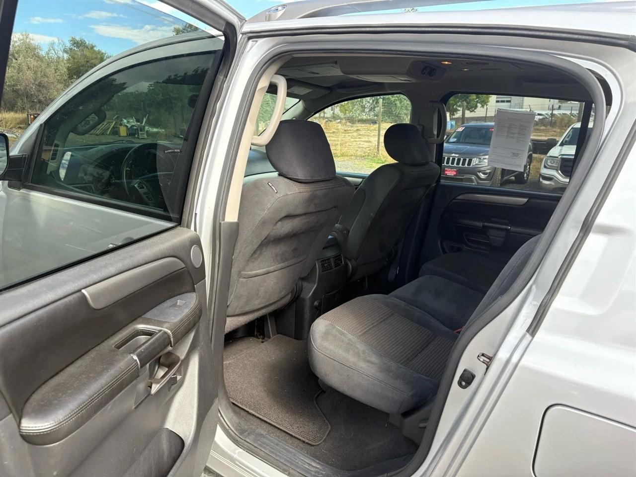 Nissan Armada SV 4WD 2014