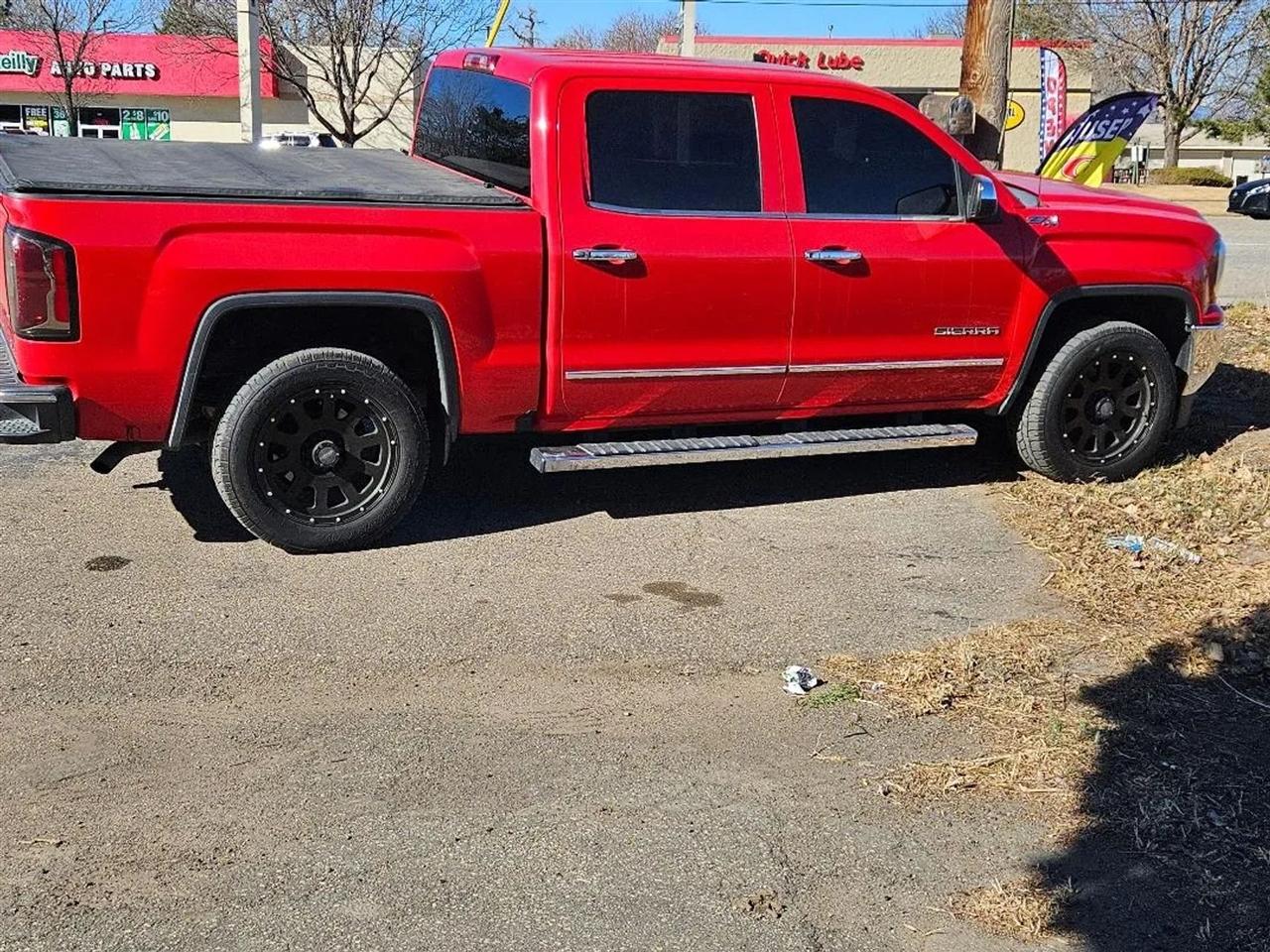 2017 GMC Sierra 1500 SLT Crew Cab Long Box 4WD